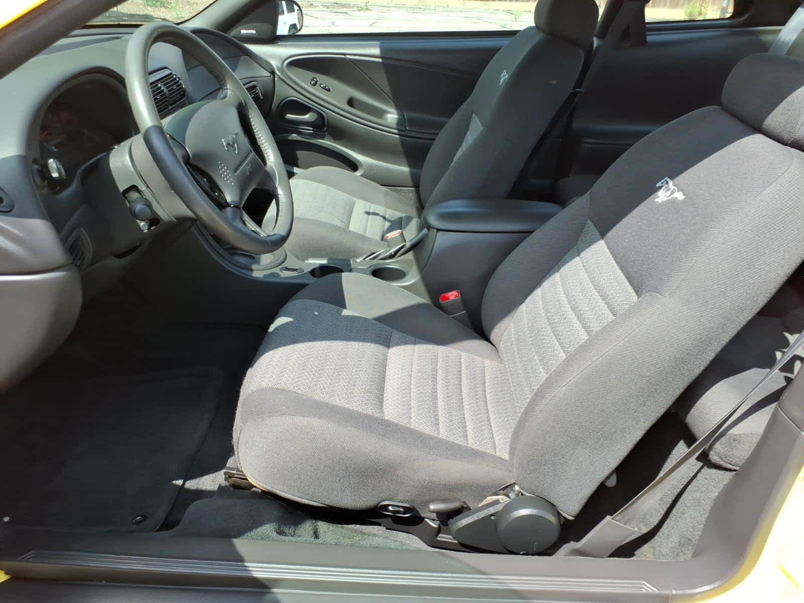 Used 2001 Ford Mustang GT RWD image 17