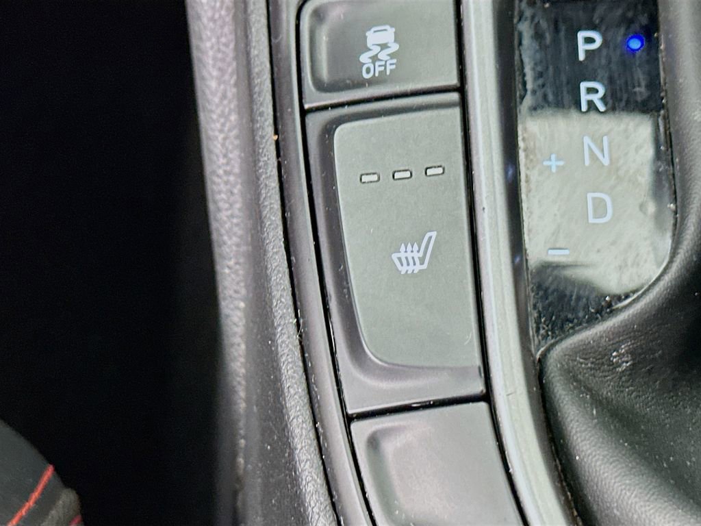 Used 2019 Hyundai Veloster 2.0 Premium FWD image 19