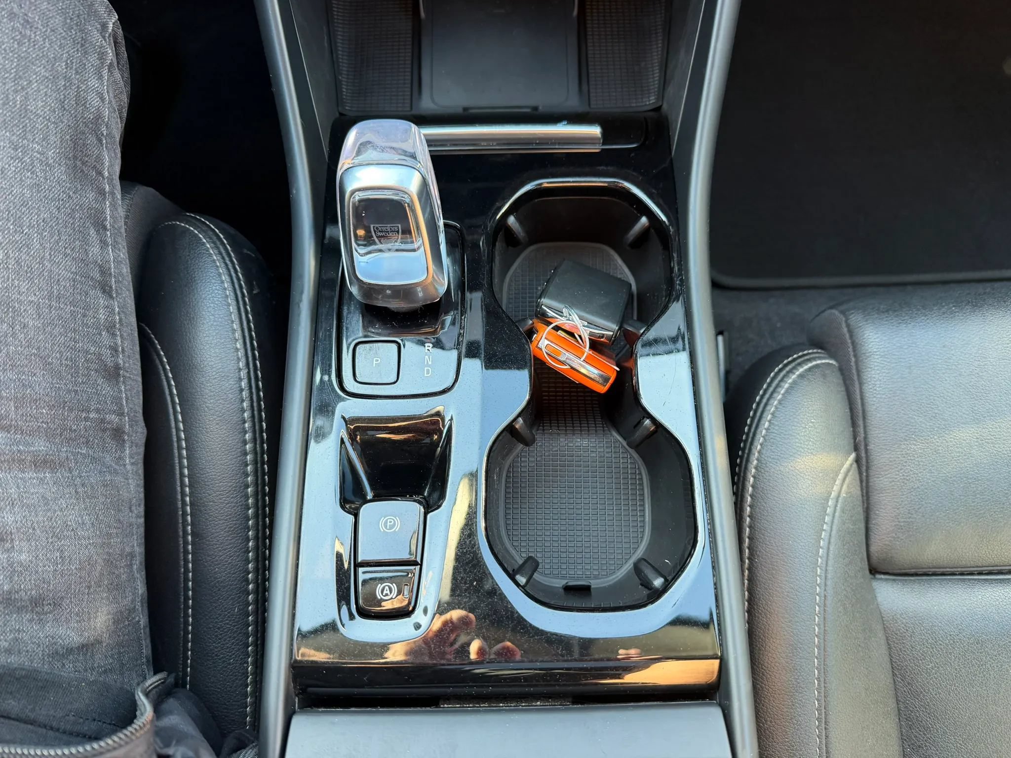 Used 2024 Volvo XC40 B5 Plus AWD/4WD image 19