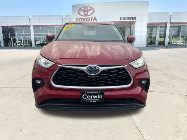 Used 2021 Toyota Highlander XLE w/ Protection Package #3 (TMS) AWD/4WD image 8