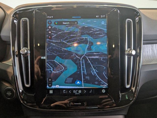 New 2025 Volvo XC40 B5 Ultra w/ Climate Package image 19