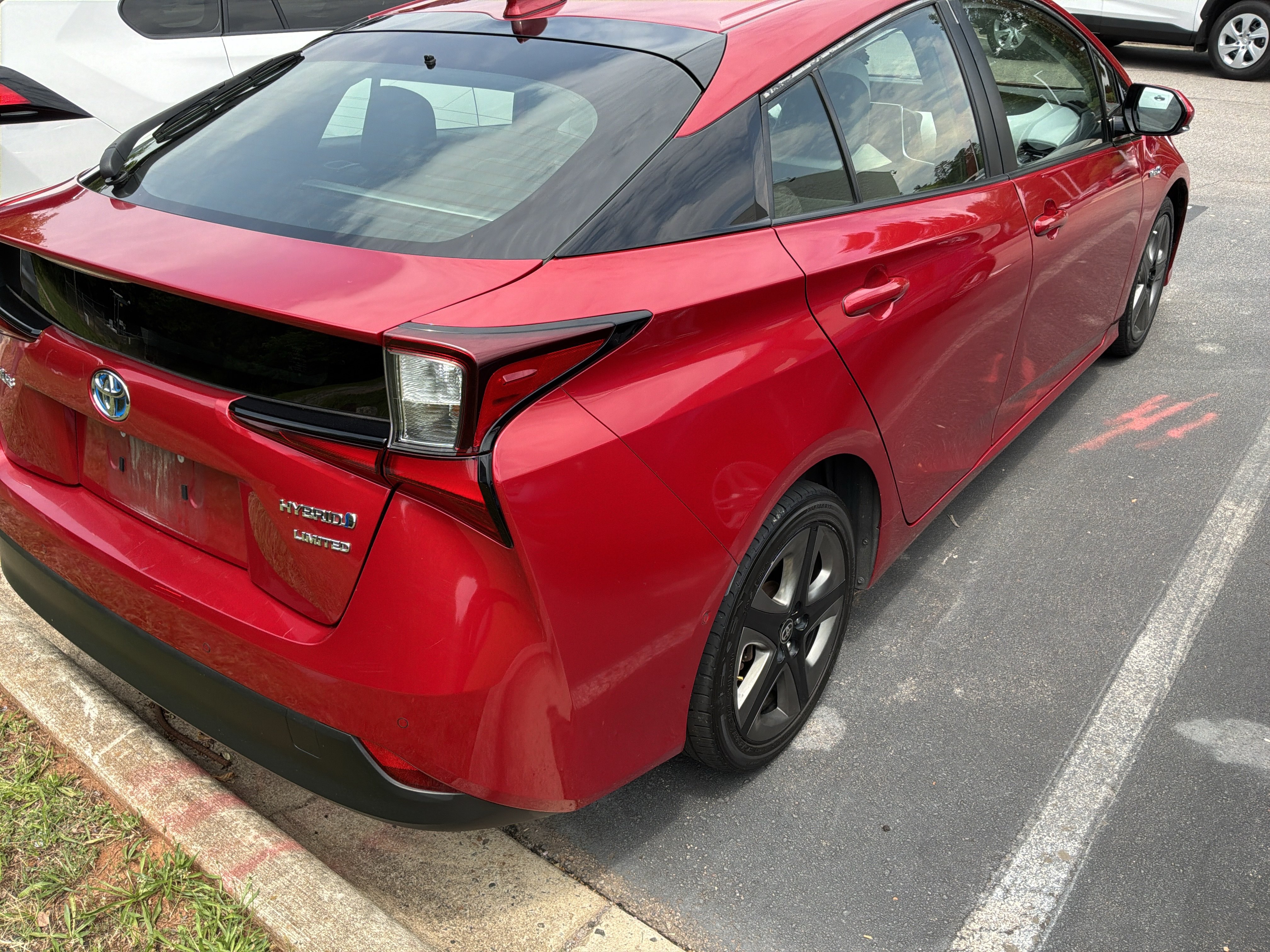 Used 2020 Toyota Prius Limited FWD image 8