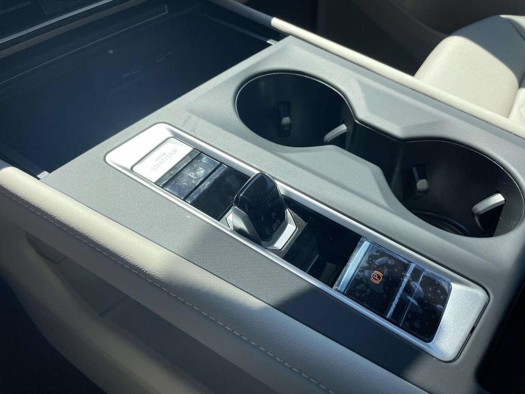 New 2026 Volkswagen Atlas SE FWD image 30