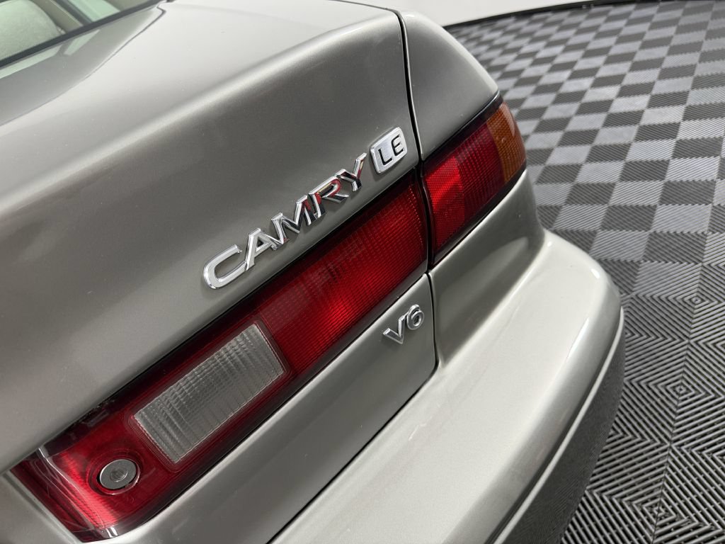 Used 1999 Toyota Camry LE w/ Value Pkg FWD image 38