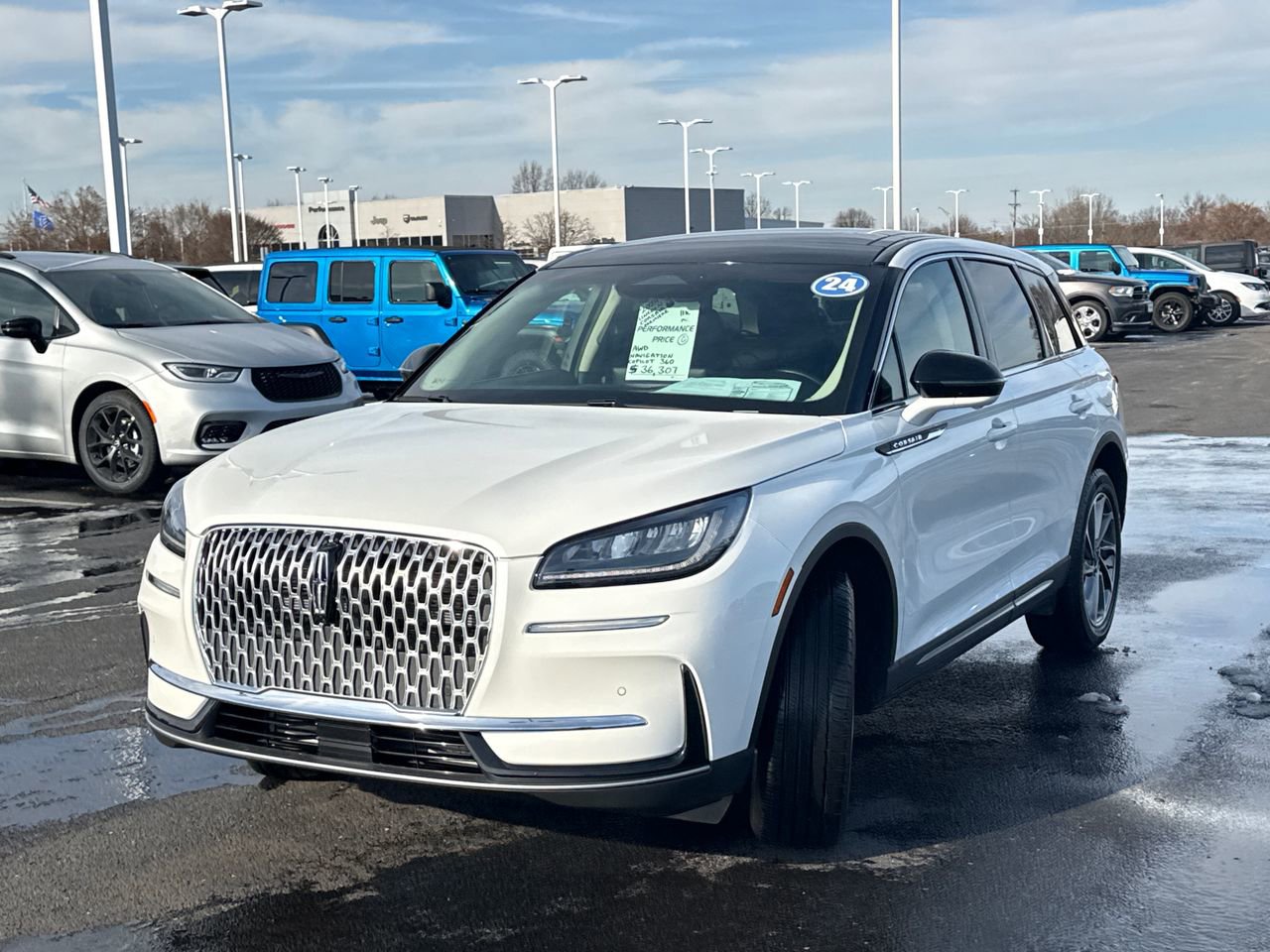 Used 2024 Lincoln Corsair AWD w/ Equipment Group 101A image 7