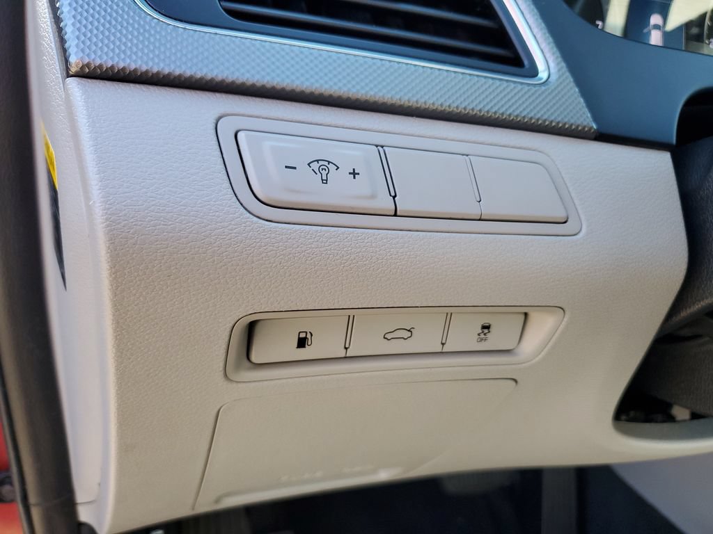 Used 2016 Hyundai Sonata SE FWD image 16