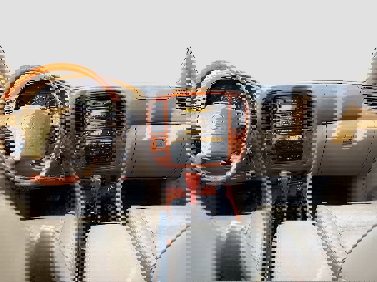 Used 2000 Lexus LX 470 4WD image 22