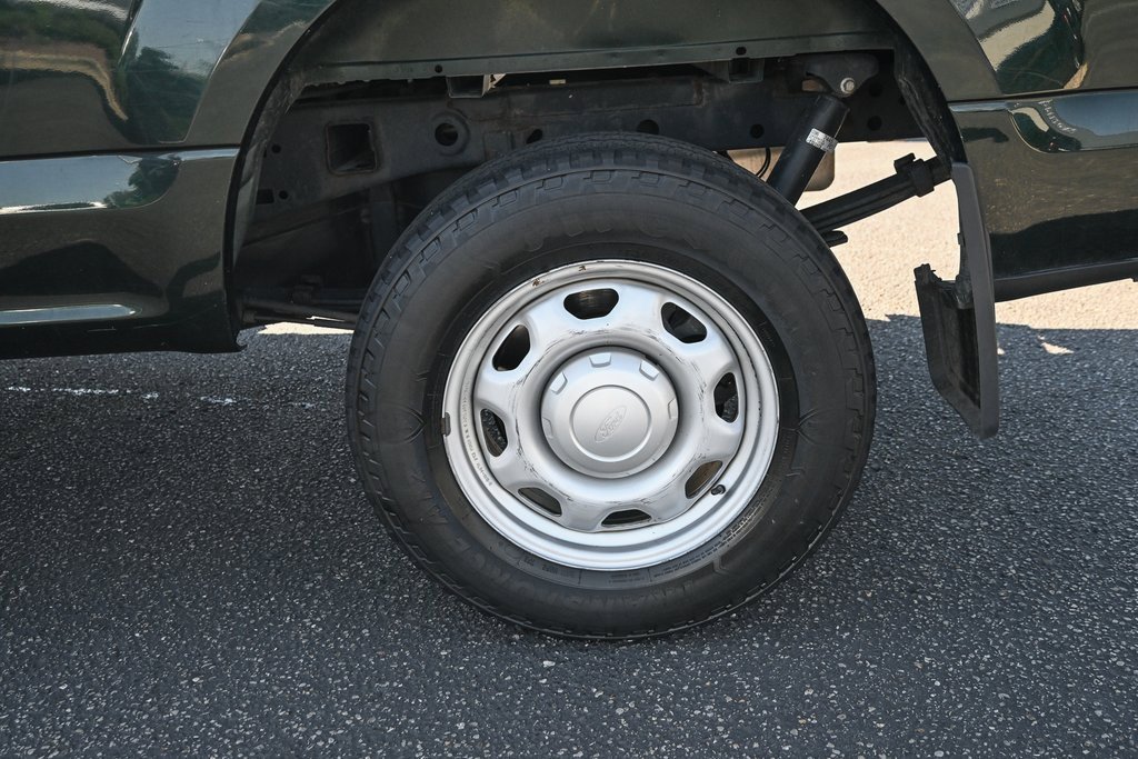 Used 2016 Ford F150 XL w/ Heavy-Duty Payload Package image 13