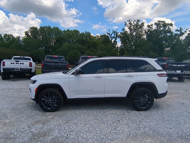 New 2026 Jeep Grand Cherokee Limited AWD/4WD image 2
