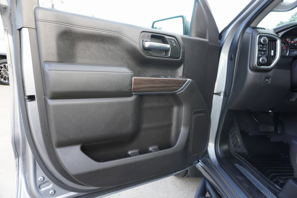 Used 2019 Chevrolet Silverado 1500 LT w/ Texas Edition image 8