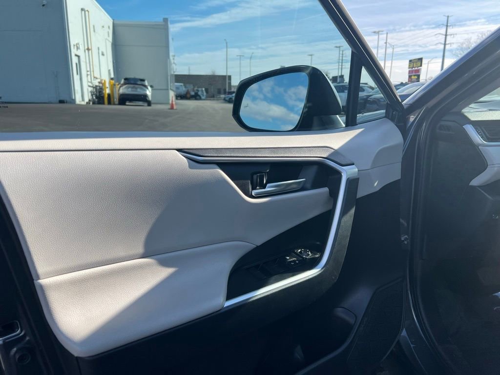 Certified 2021 Toyota RAV4 XLE w/ Convenience Package image 27