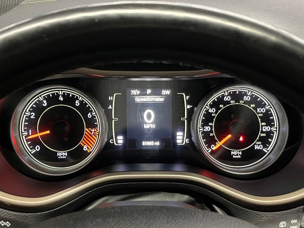 Used 2015 Jeep Cherokee Latitude w/ Comfort/Convenience Group AWD/4WD image 23