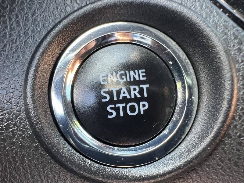 Used 2018 Toyota C-HR XLE FWD image 18