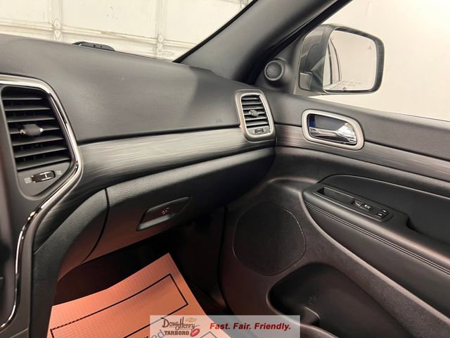 Used 2021 Jeep Grand Cherokee Laredo RWD image 45