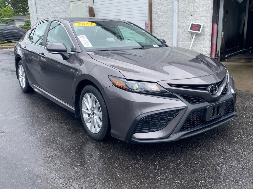Used 2023 Toyota Camry SE
