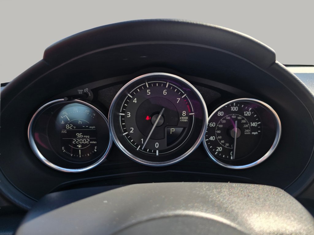 Used 2021 MAZDA MX-5 Miata Club RWD image 7
