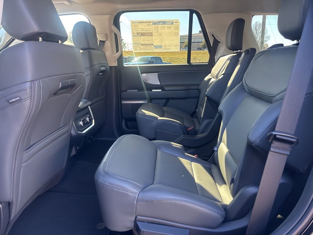 New 2026 Ford Expedition Active image 25