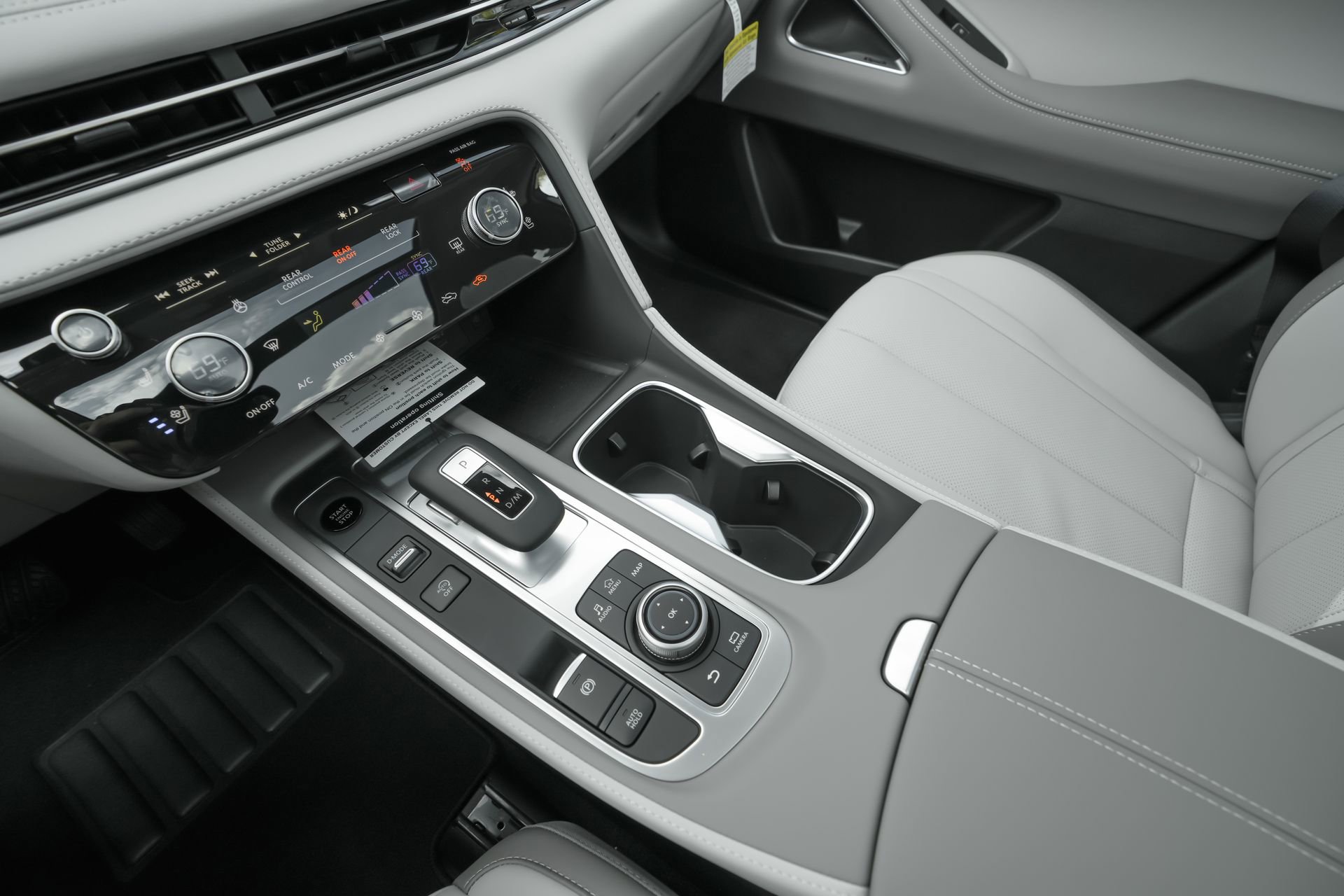 New 2026 INFINITI QX60 Luxe w/ Cargo Package image 10