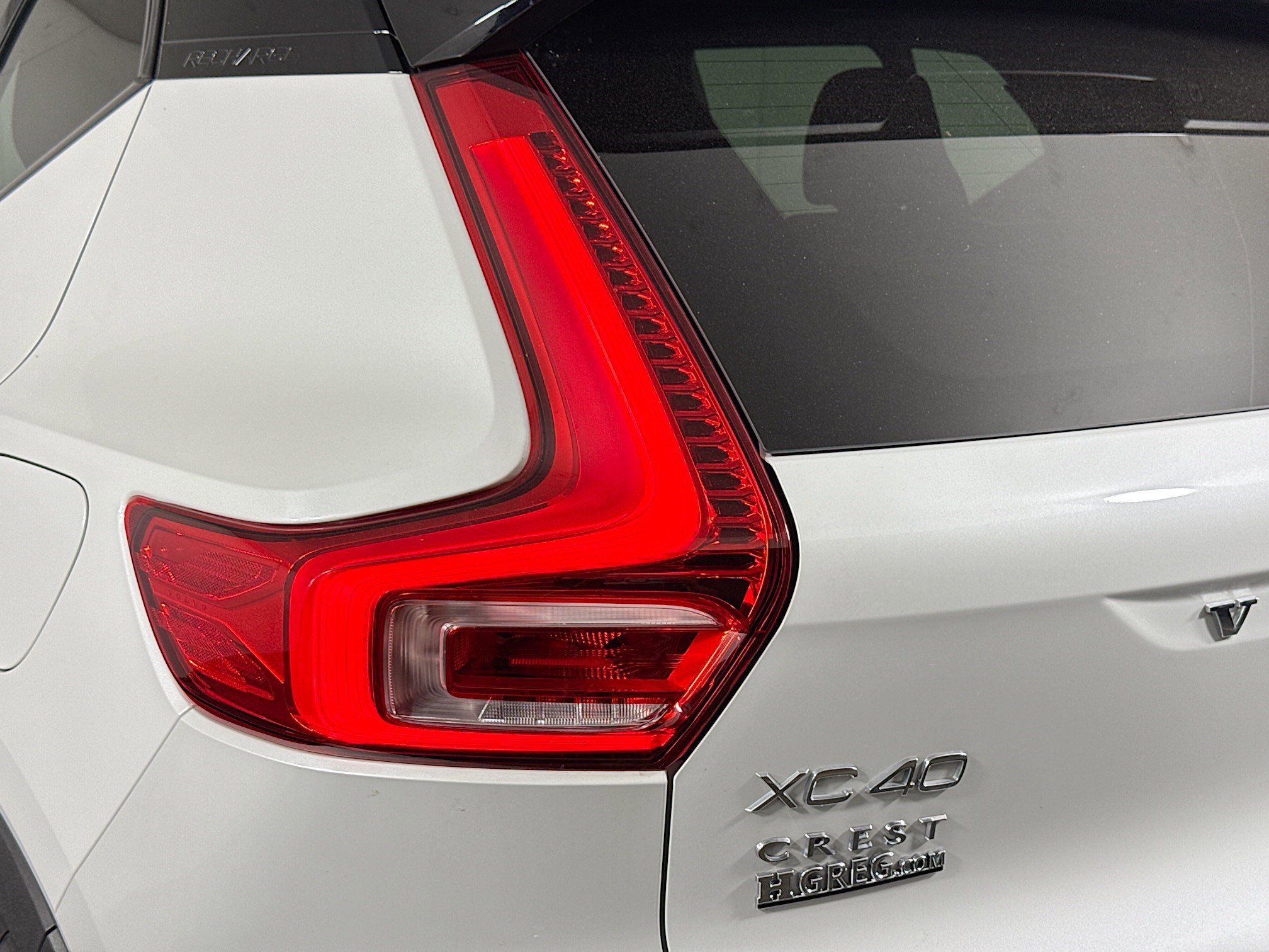 Used 2022 Volvo XC40 P8 Recharge Plus image 35