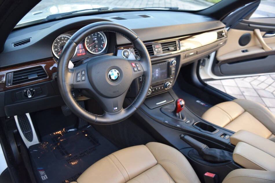 Used 2011 BMW M3 Convertible RWD image 53