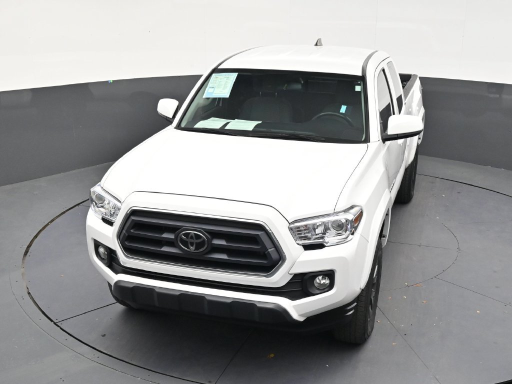 Used 2023 Toyota Tacoma SR5 w/ SR5 Appearance Package RWD image 19