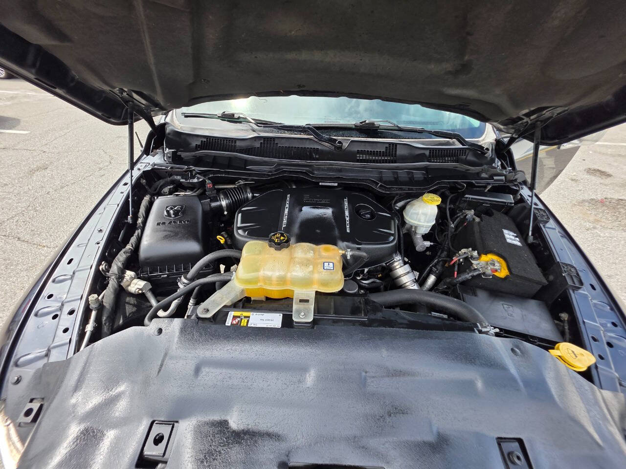 Used 2018 RAM 1500 Laramie RWD image 14