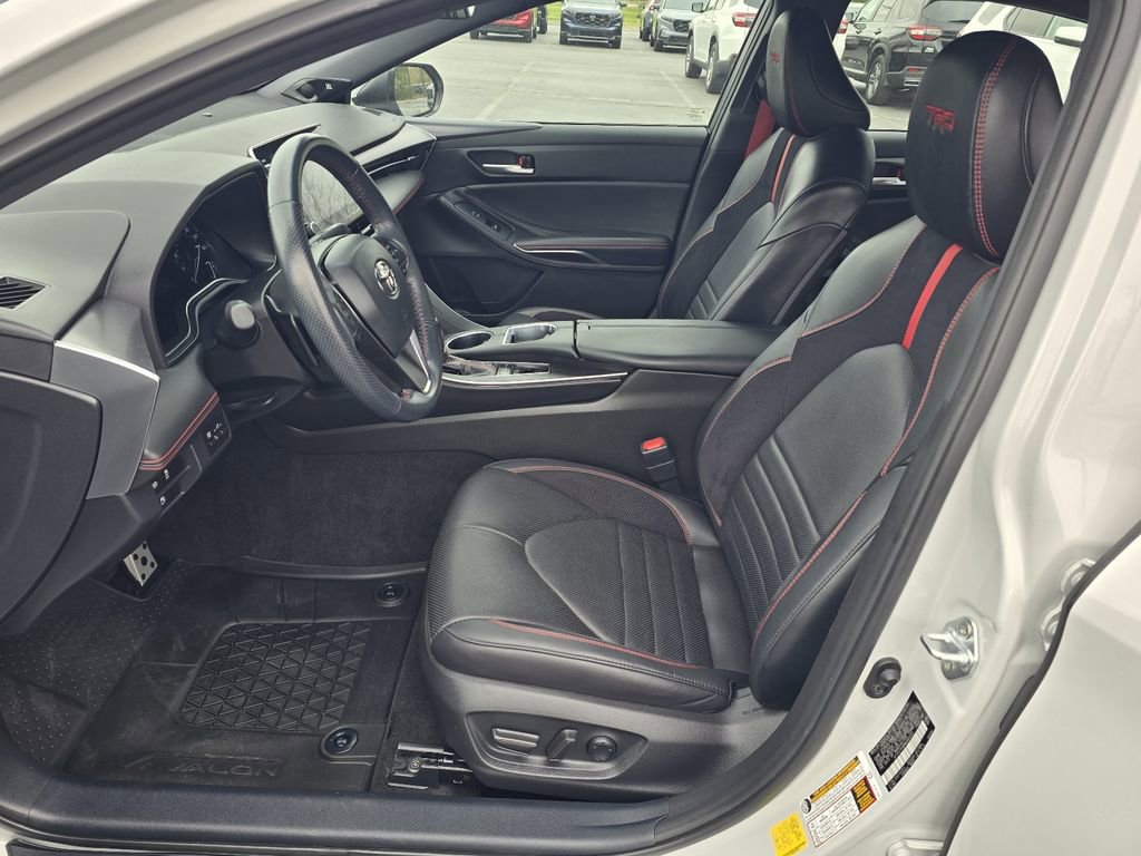 Used 2021 Toyota Avalon TRD image 11