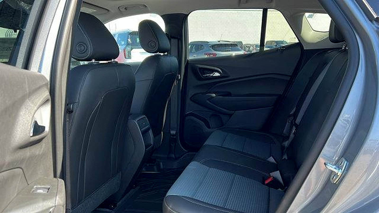New 2026 Chevrolet Trax LT w/ Sunroof Package image 13