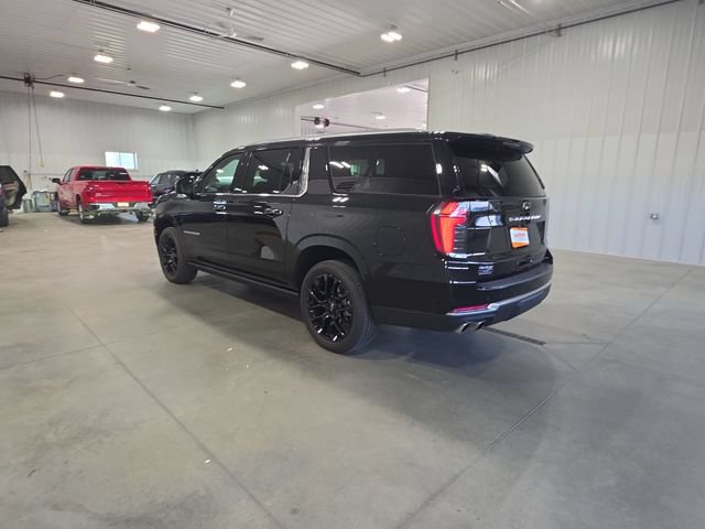 Used 2025 Chevrolet Suburban High Country AWD/4WD image 6