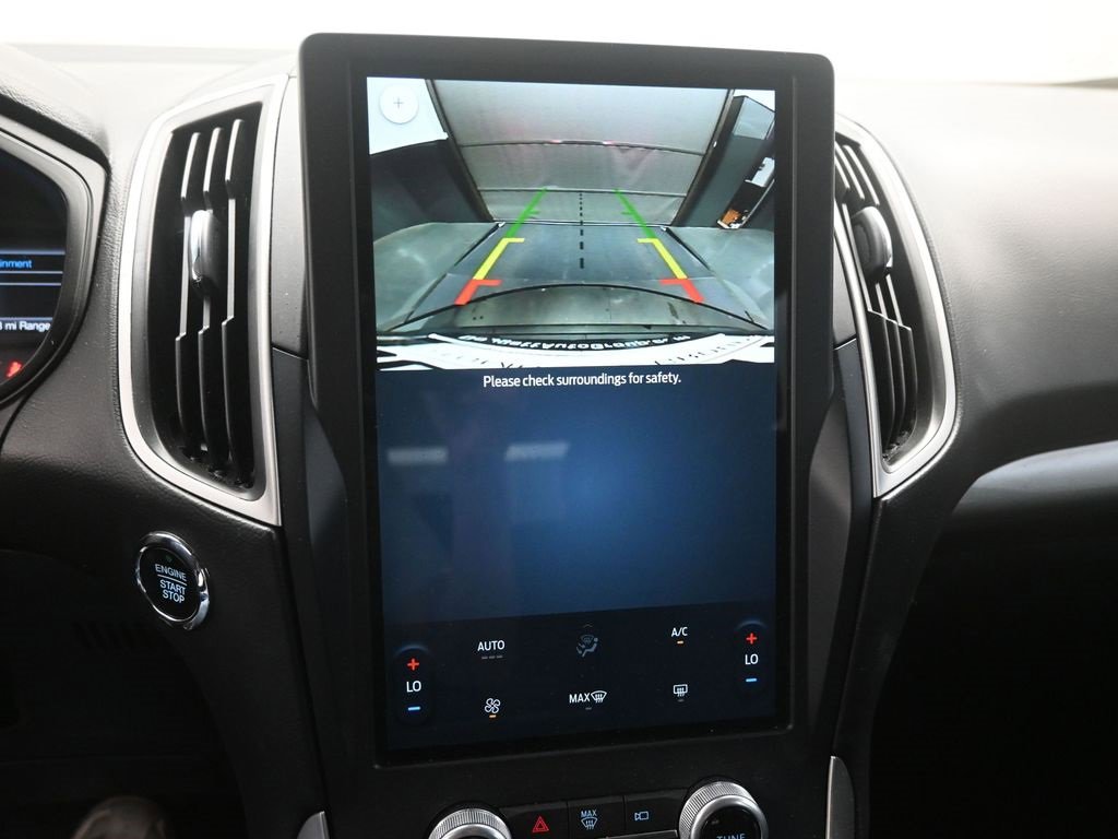 Used 2023 Ford Edge SE image 3