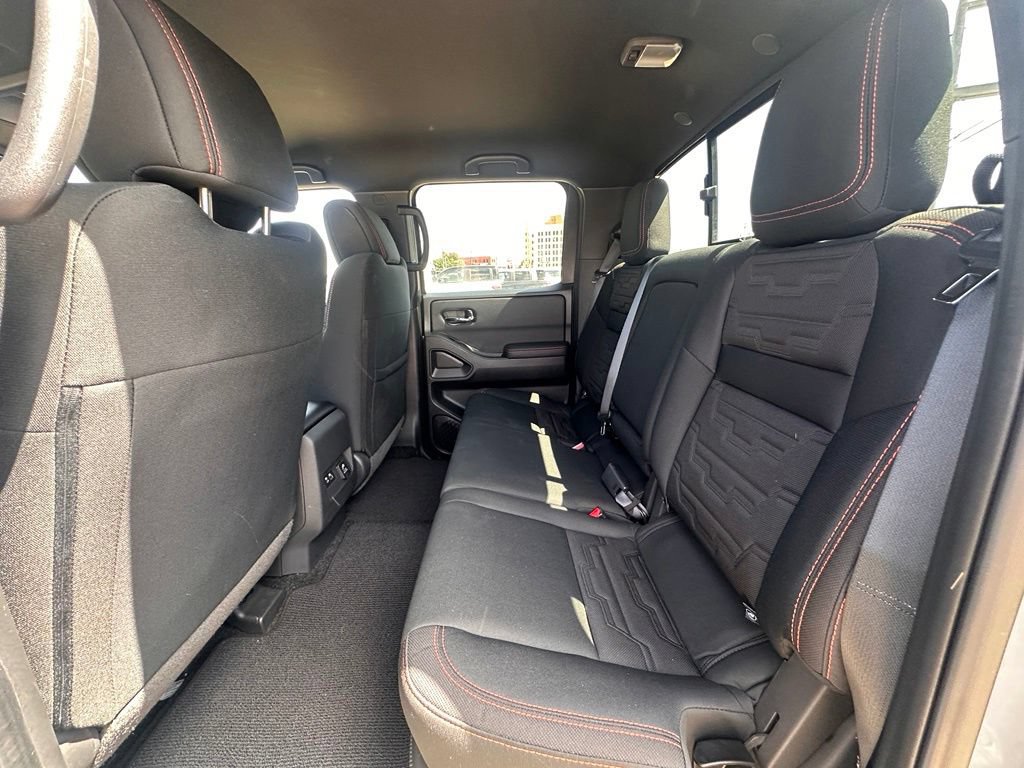 Used 2025 Nissan Frontier PRO-4X w/ Pro Convenience Package AWD/4WD image 15
