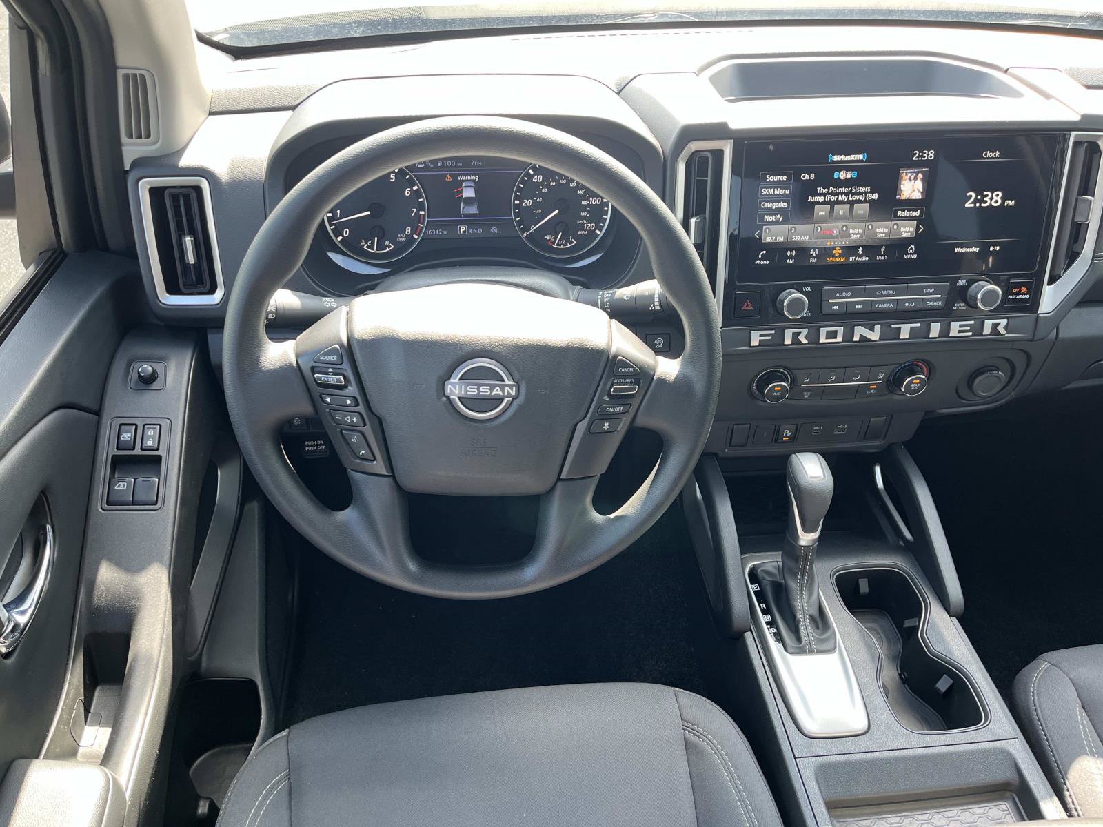 Used 2025 Nissan Frontier SV RWD image 14