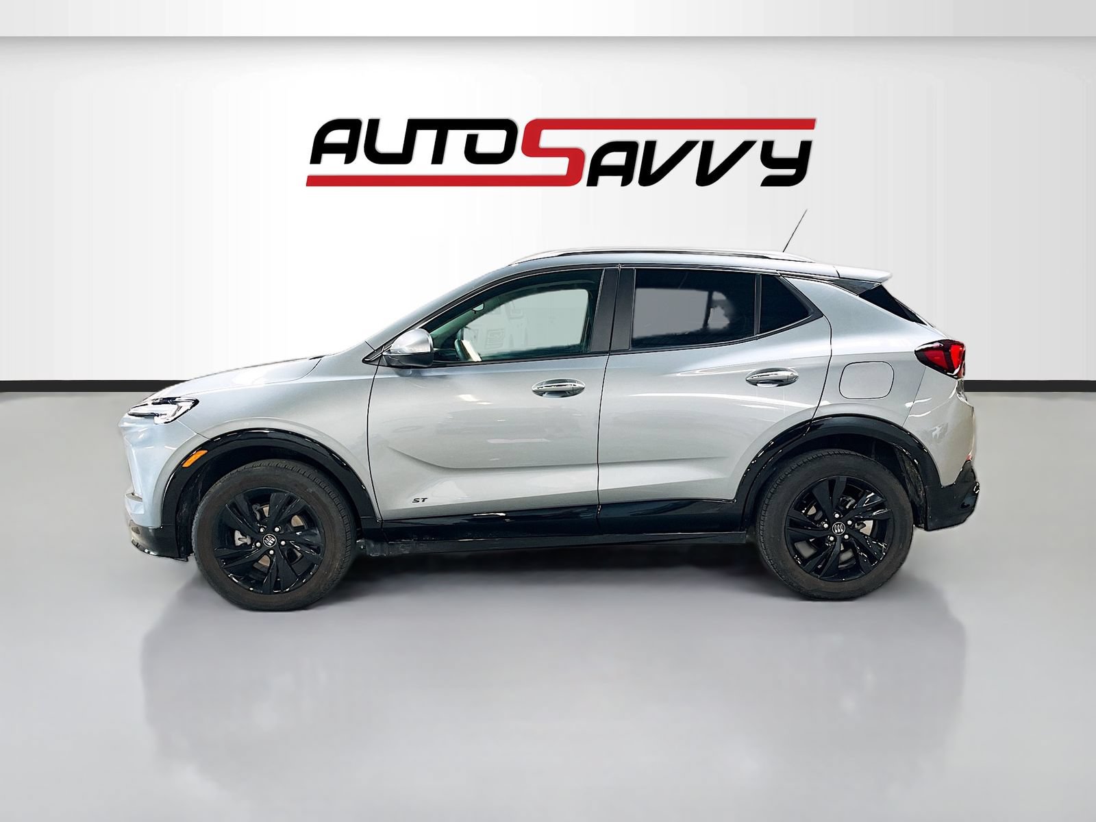 Used 2025 Buick Encore GX Sport Touring AWD/4WD image 4