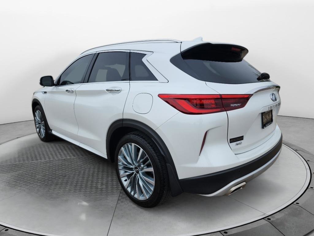 Used 2024 INFINITI QX50 Sensory image 3