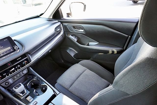 Used 2024 Nissan Rogue SV image 22