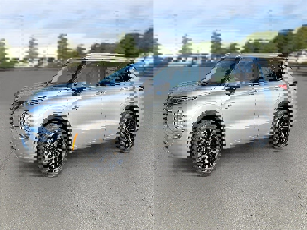 New 2025 Mitsubishi Outlander SEL image 3