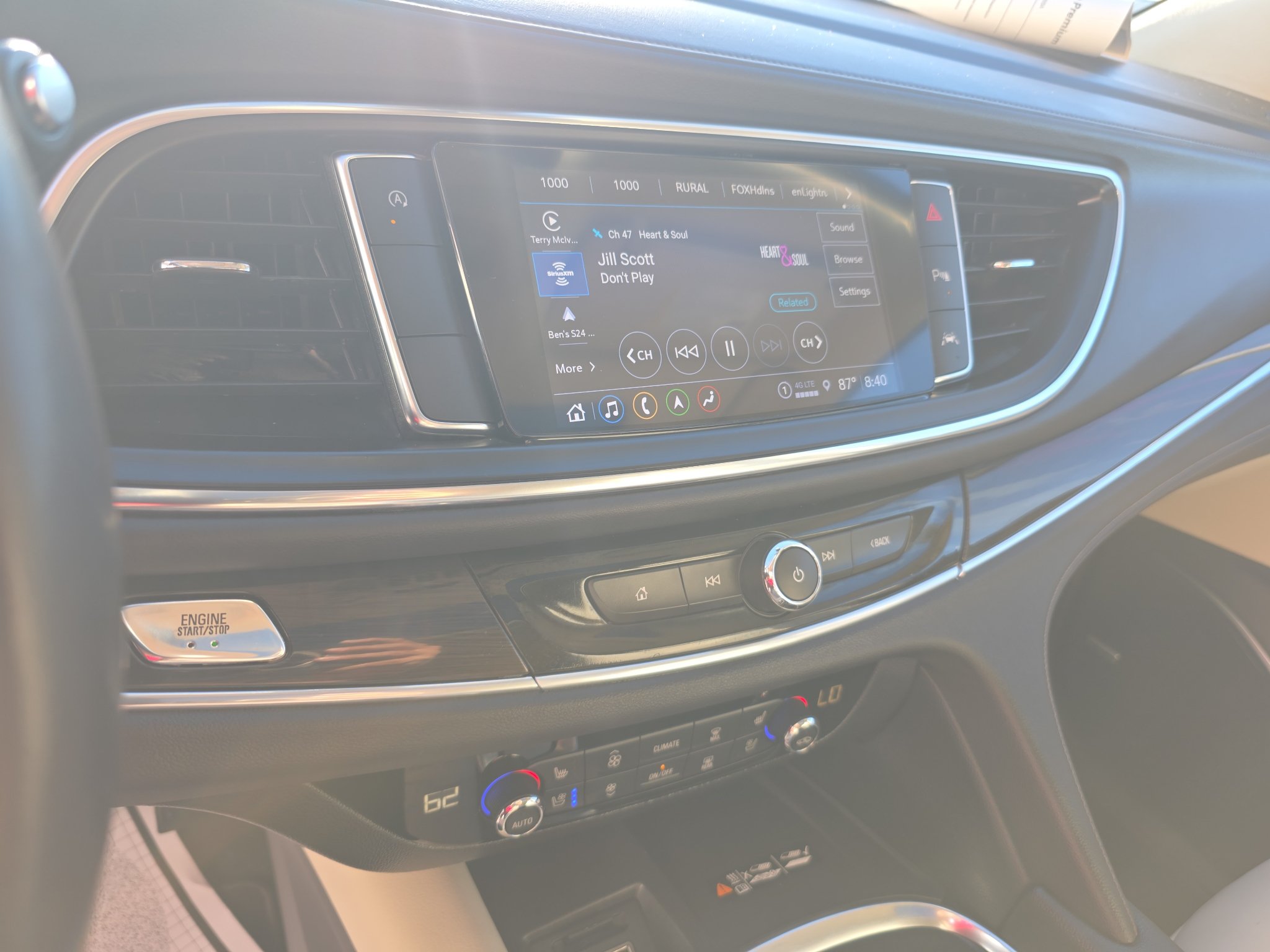 Used 2022 Buick Enclave Premium w/ Experience Buick Package FWD image 10