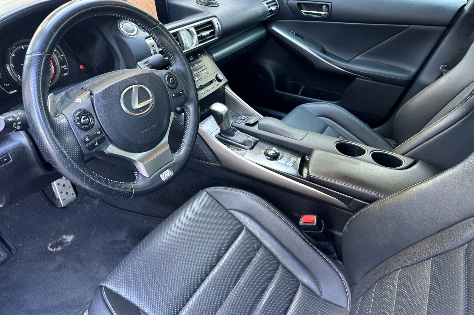 Used 2014 Lexus IS 250 w/ F-Sport Package RWD image 9