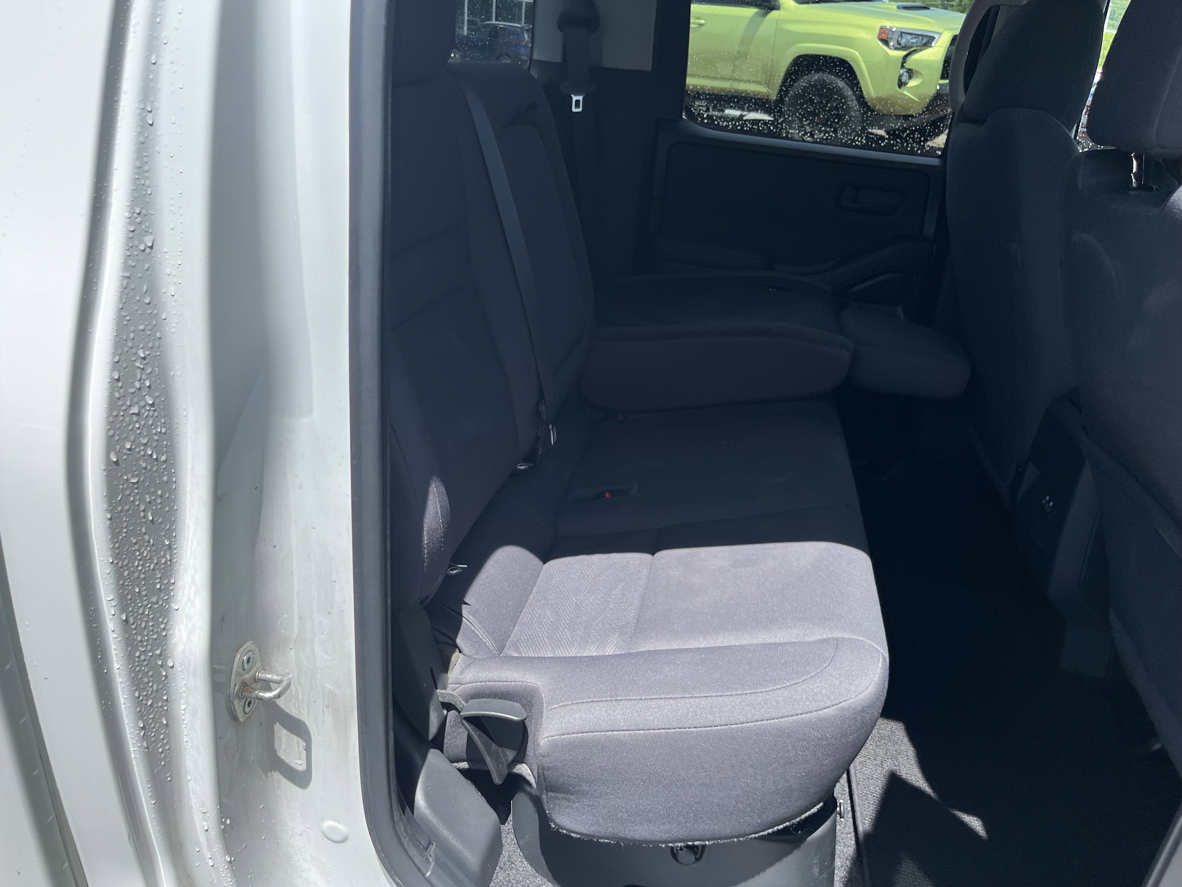 Used 2022 Nissan Frontier S w/ Technology Package AWD/4WD image 4