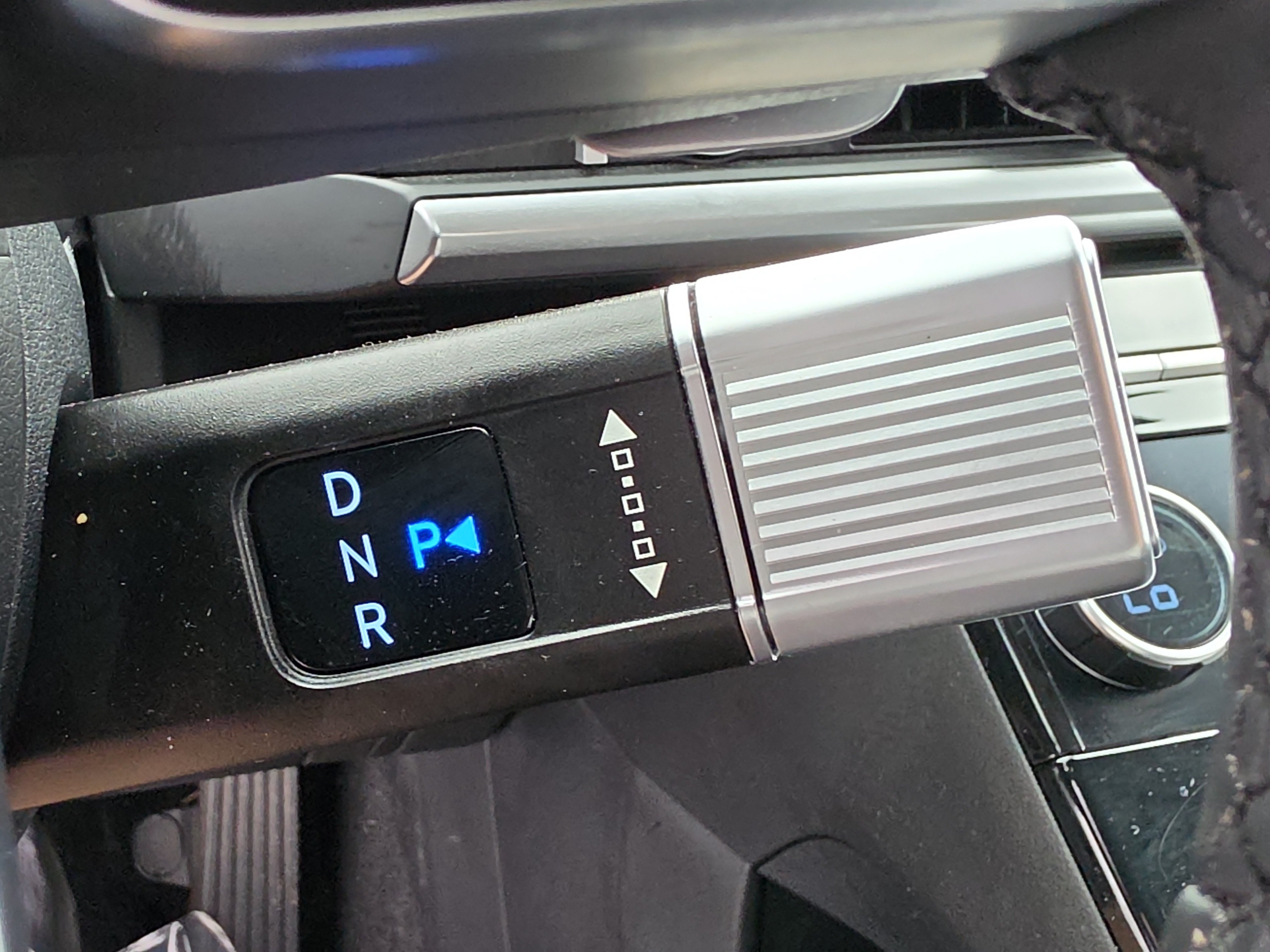 Used 2025 Hyundai Santa Fe SEL FWD image 28