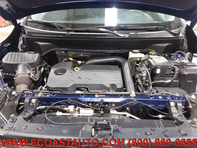 Used 2023 GMC Terrain SLE w/ Driver Convenience Package FWD image 7