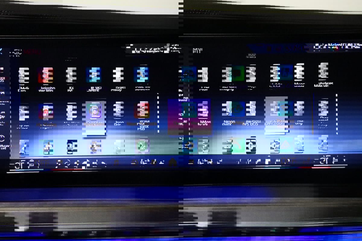 Used 2023 BMW 760i xDrive image 54