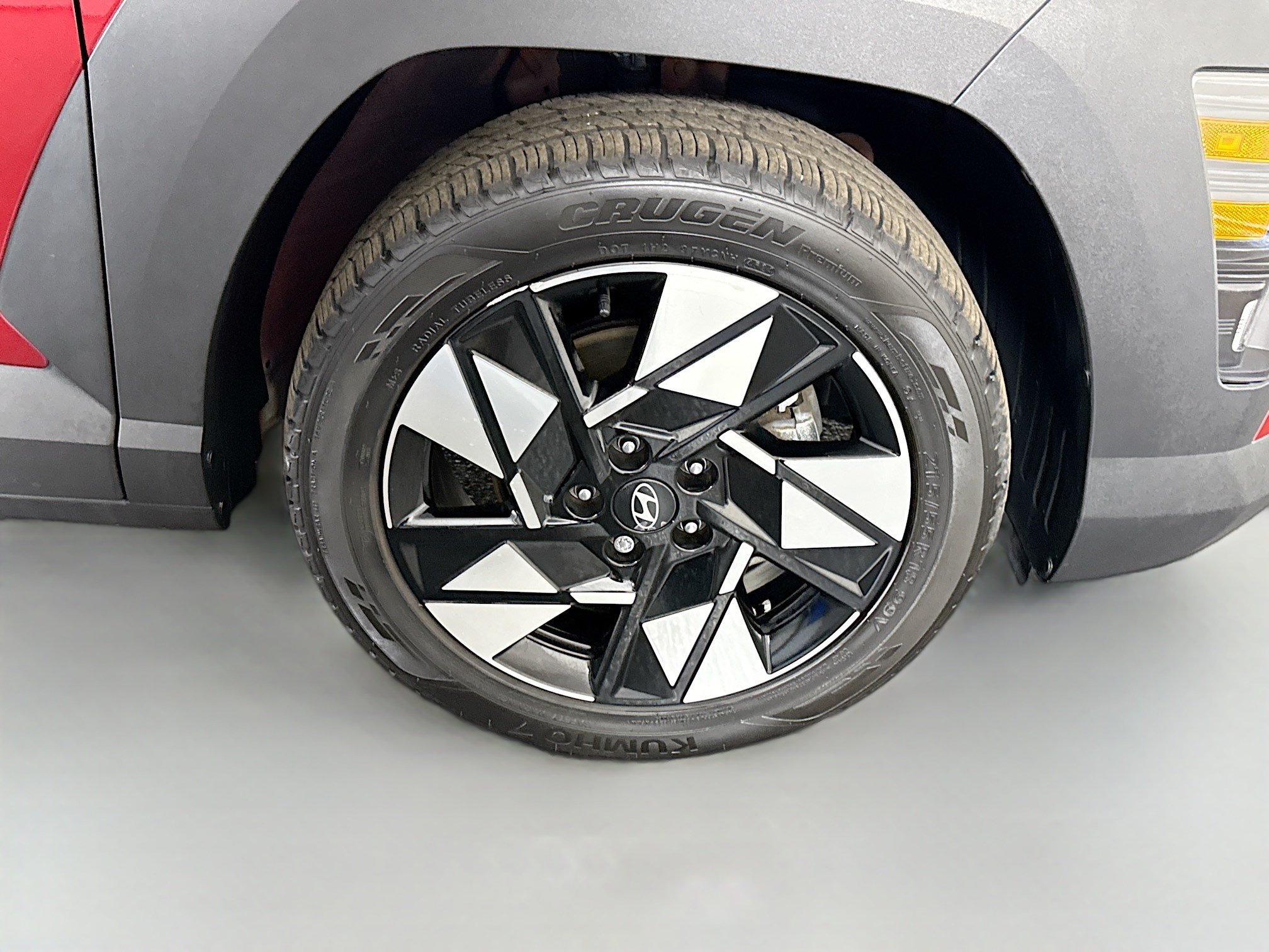 Used 2024 Hyundai Kona SEL FWD image 32