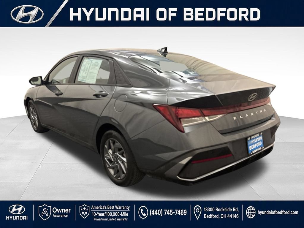 Used 2024 Hyundai Elantra SEL FWD image 9