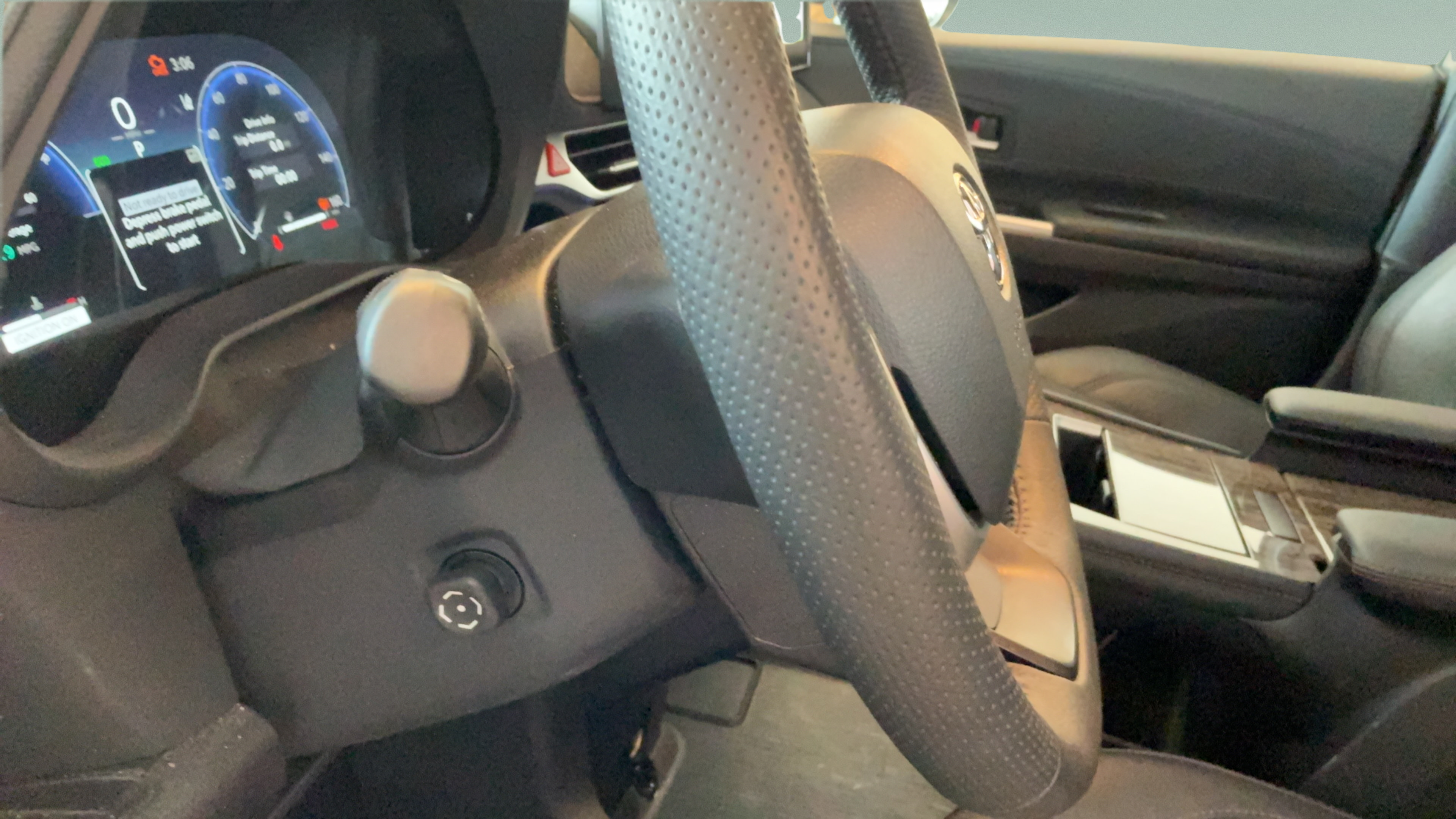 Certified 2025 Toyota Sienna Limited AWD/4WD image 21