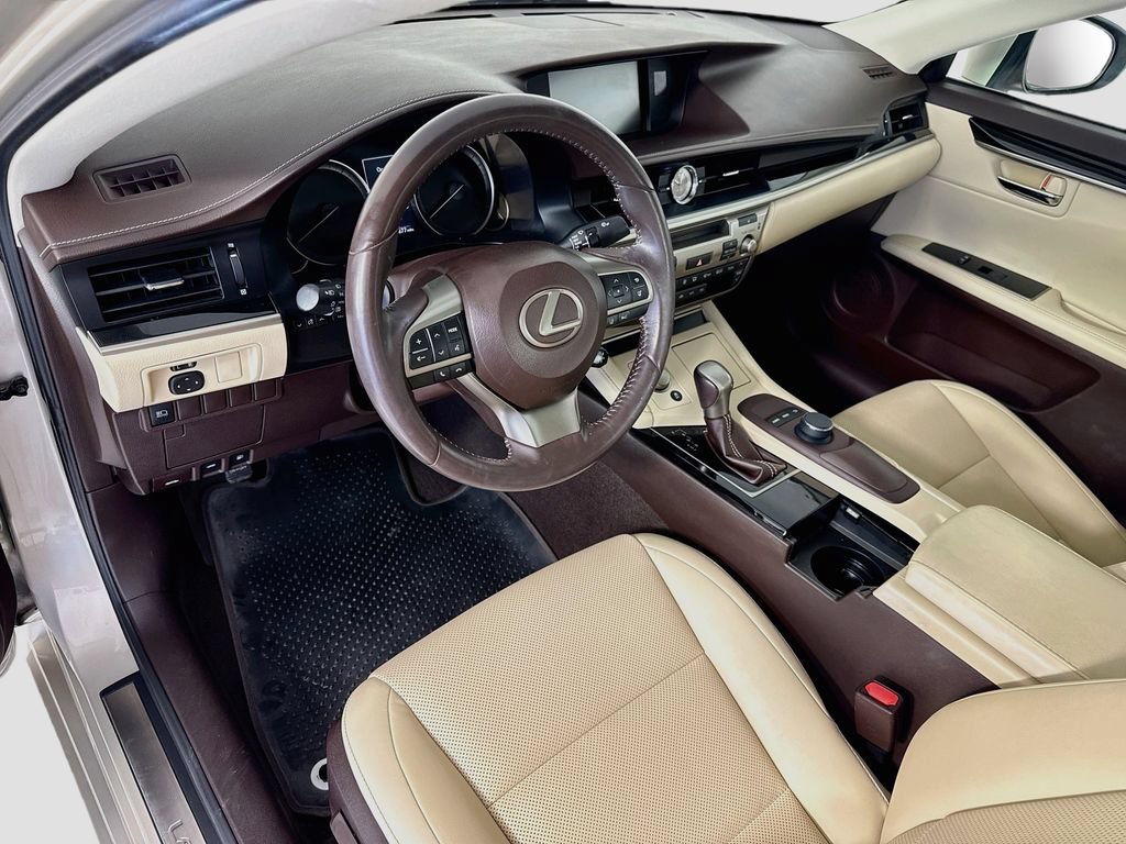 Used 2017 Lexus ES 350 w/ Accessory Package 2 FWD image 9