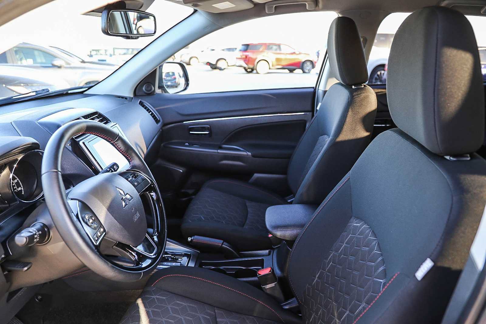 Used 2026 Mitsubishi Outlander Sport LE AWD/4WD image 17