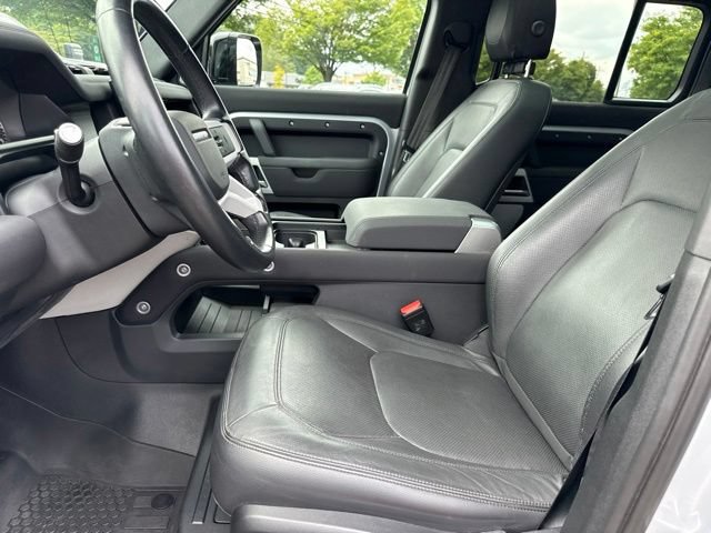 Used 2023 Land Rover Defender 130 SE AWD/4WD image 22