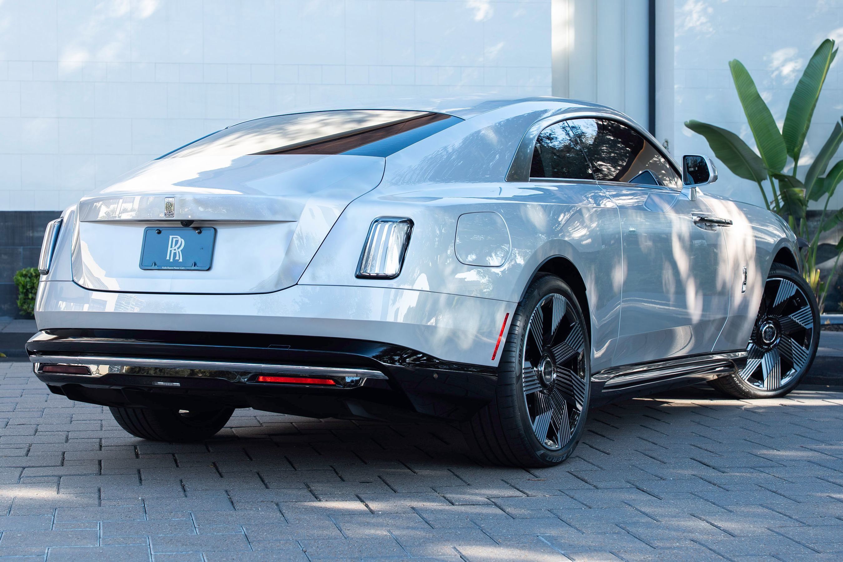 Used 2024 Rolls-Royce Spectre w/ Spectre Launch Package AWD/4WD image 3
