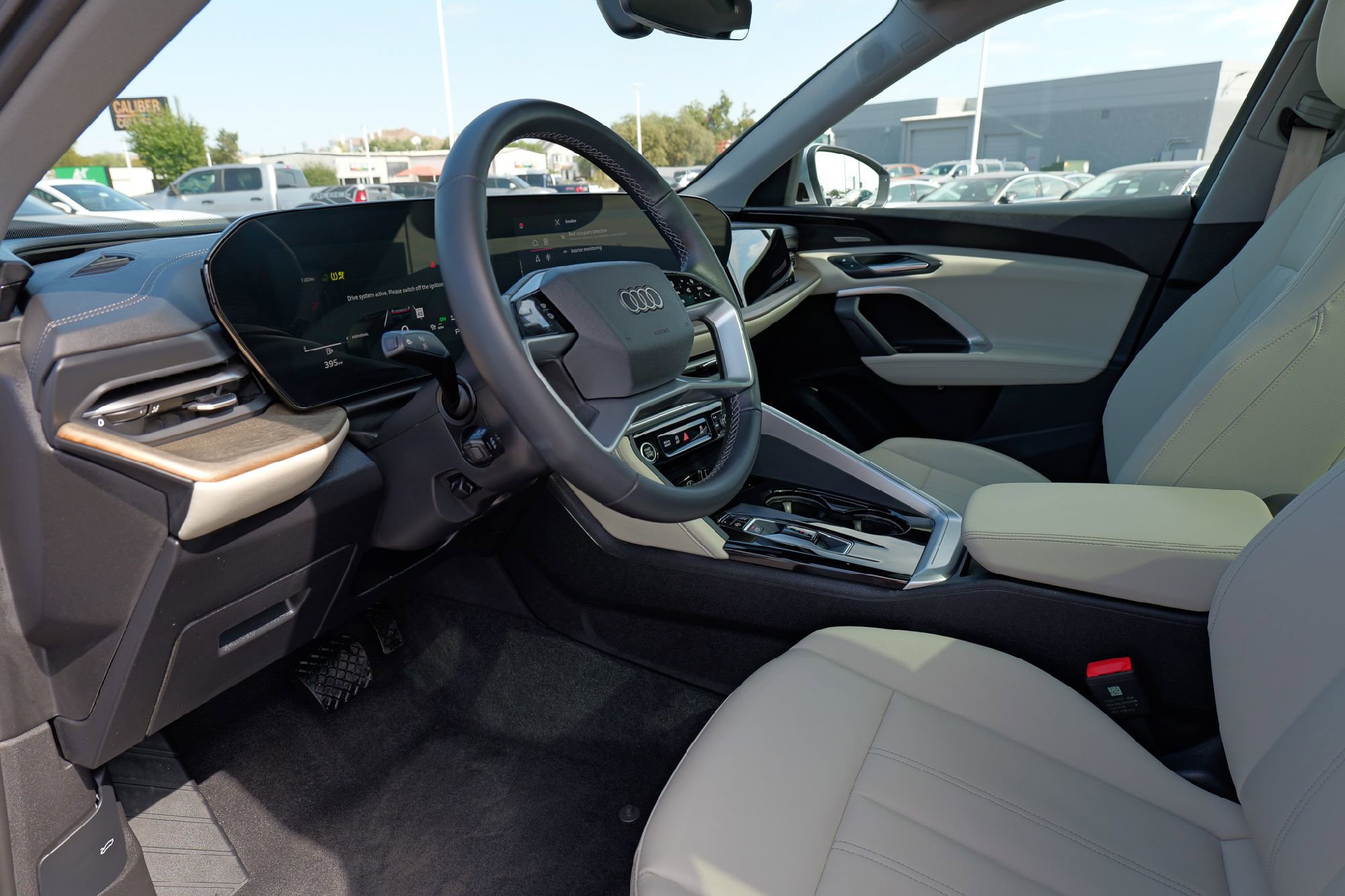 Used 2025 Audi Q5 Premium Plus w/ Premium Plus image 8